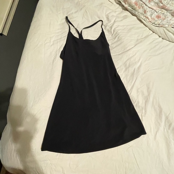 Outdoor voices exercise dress in black - Picture 3 of 5